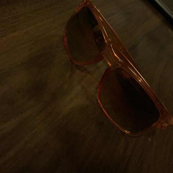 Oakley’s - Picture 4 of 4